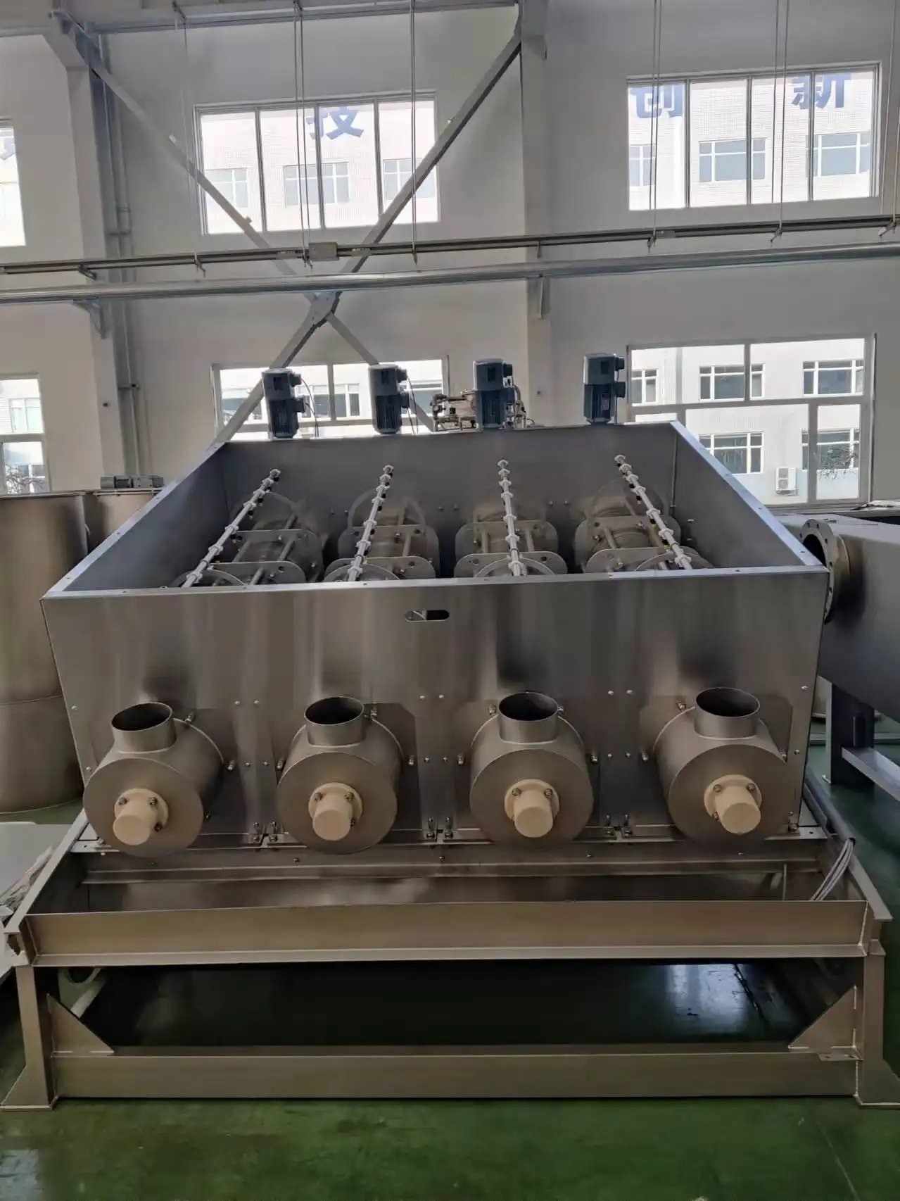Exploring Multi-Stage Screw Press Designs for Enhanced Sludge Treatment Efficiency